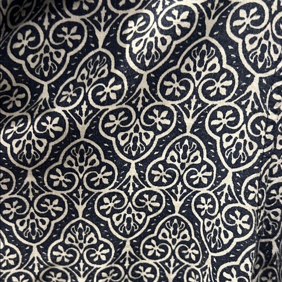 Anne Carson Linen Blend Navy and White Patterned Blouse - Picture 3 of 6